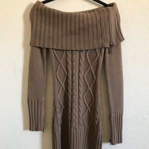 GUESS Sweater